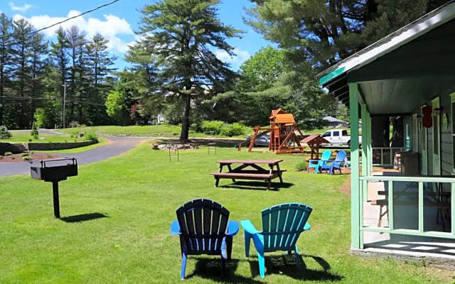 Rowe's Adirondack Cabins of Schroon Lake