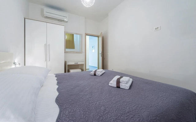 Nice Home in Cavtat With Wifi and 1 Bedrooms