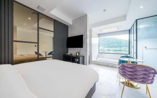 Yangpyeong Riverion Hotel