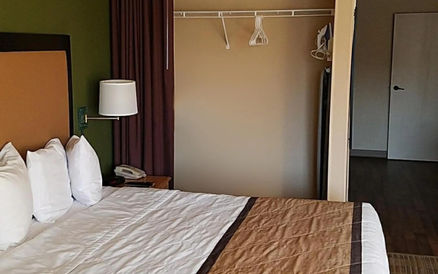Studio 6 Extended Stay Milwaukee Brookfield WI