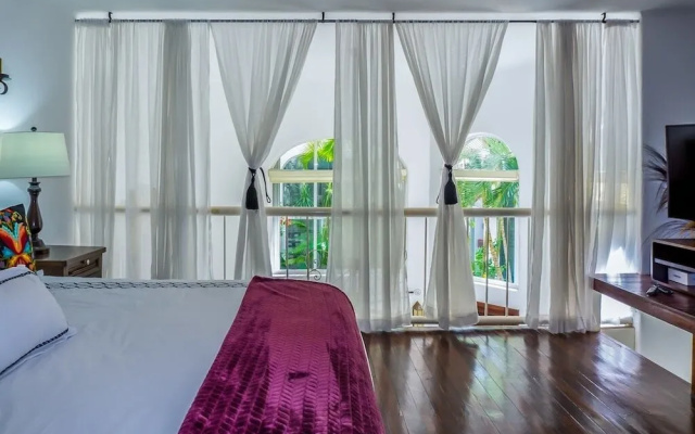 Royal Palms 3 1 Bedroom Condo by RedAwning