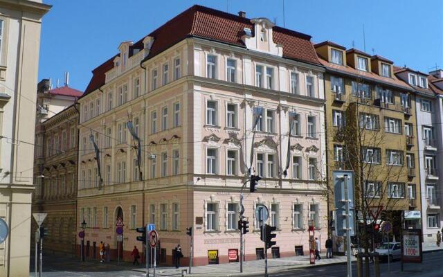 Hotel William вид на фасад