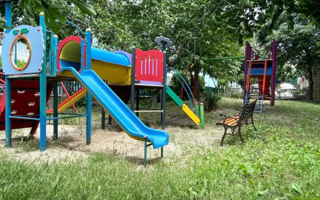 Amadina Garden