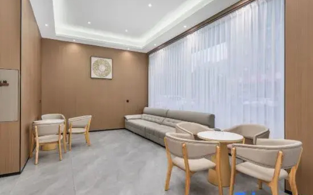 Yaning Hotel (Teng County Xunjiang Park)