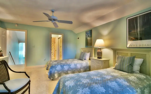 Fairway Oaks by Peace Vacations