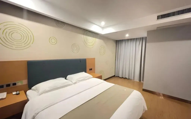 GreenTree Inn Zhenjiang Dagang New District Tonggang Road Butterfly Square