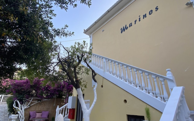 Marinos Rooms