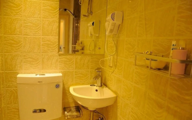 Guiyang Simple Capsule Hotel