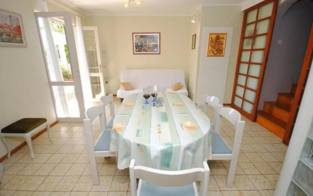 Apartment Rina - 200 m from beach