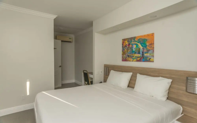 The Biscayne Hotel