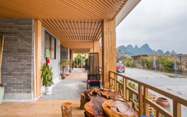 Qingli River Mountain Hotel (Yangshuo Xianggongshan Branch)