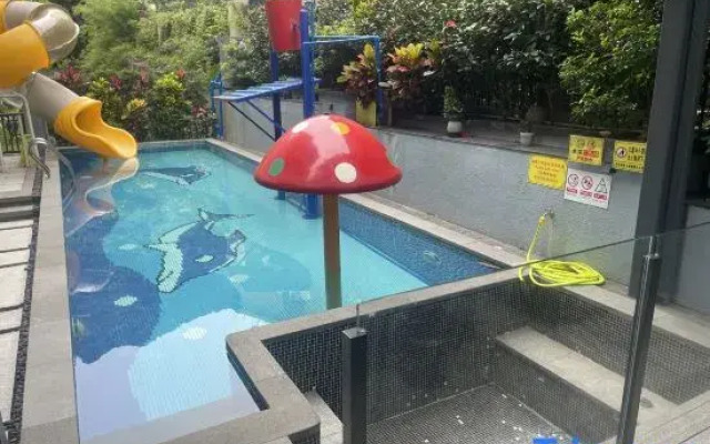 Zengcheng Baishuizhai Sanying Meijing Jiayuan Swimming Pool Villa
