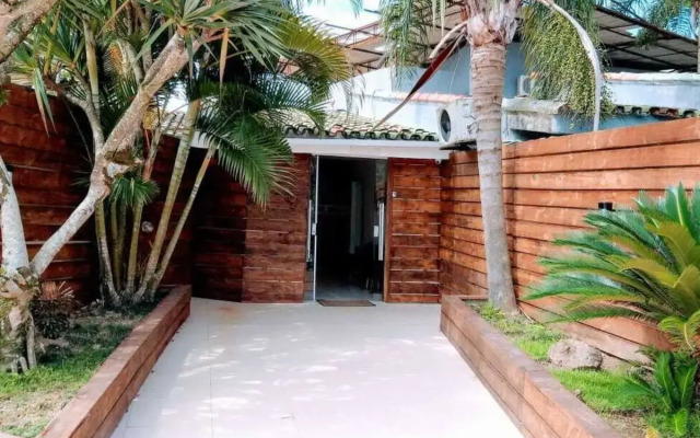 Tropical Hostel e Pousada