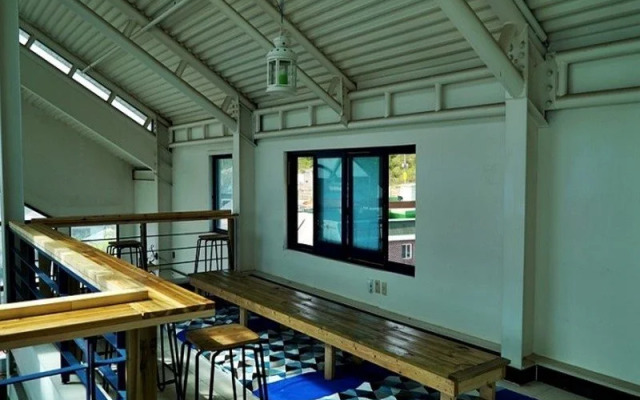 Second Lounge Guesthouse