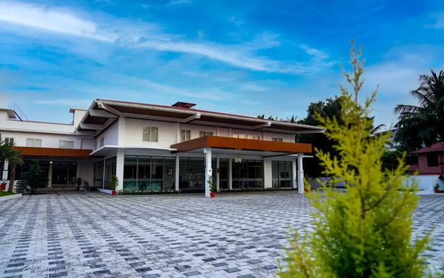 Ark Hotel And Convention Centre