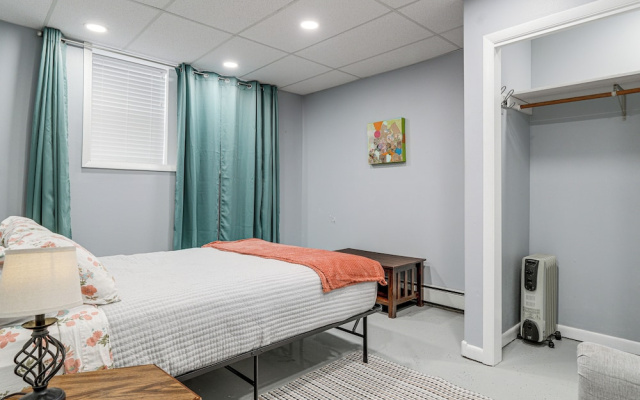 Downtown Casper Gem! Super Walkable Apartment