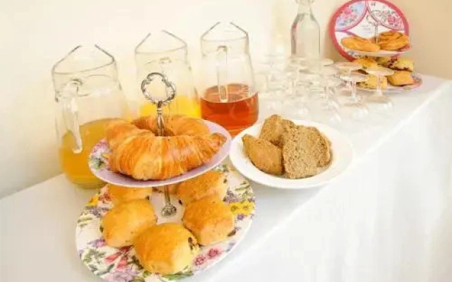 Sika Lodge Bed  Breakfast