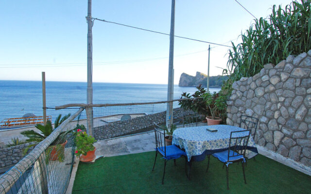 Cantone Bay