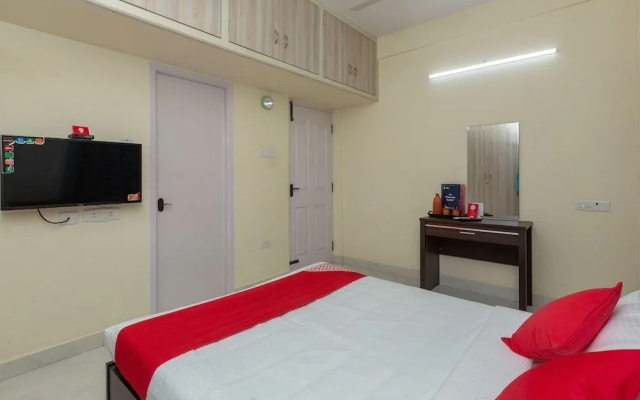 OYO 23081 Little Stay Service Apartments