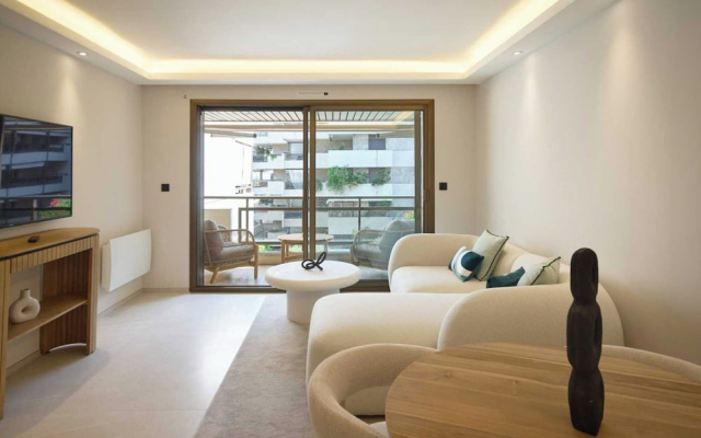 A/C apt in the Heart of Cannes--croisette/beaches