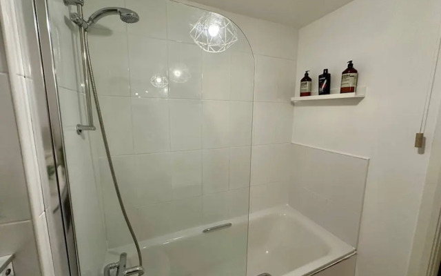 2br City Side Apartment