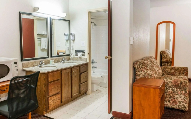 Quality Inn South
