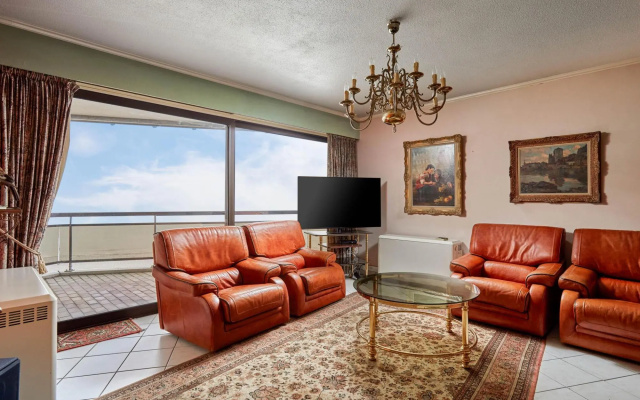 Tasteful apartment in Blankenberge with balcony
