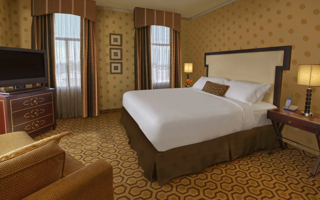 Juniper Hotel Cupertino, Curio Collection by Hilton