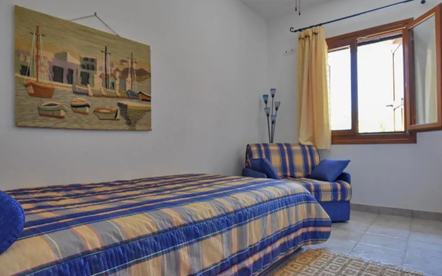 Family home a 3 minute walk from 2 beaches