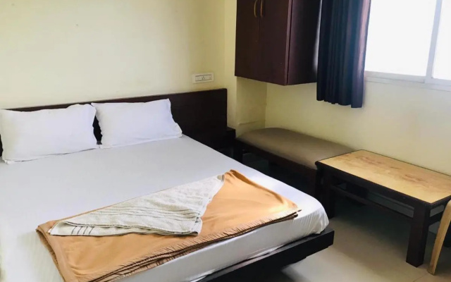 STAYMAKER Bright Palace Residency