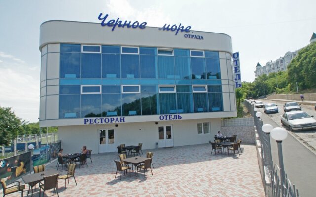 Гостиница Черное Море Отрада вид на фасад