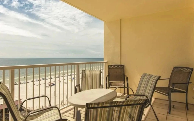 Boardwalk 885