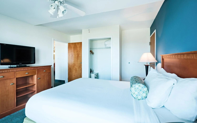 Ocean Sands Resort, Oceanfront, Virginia Beach by Vacatia