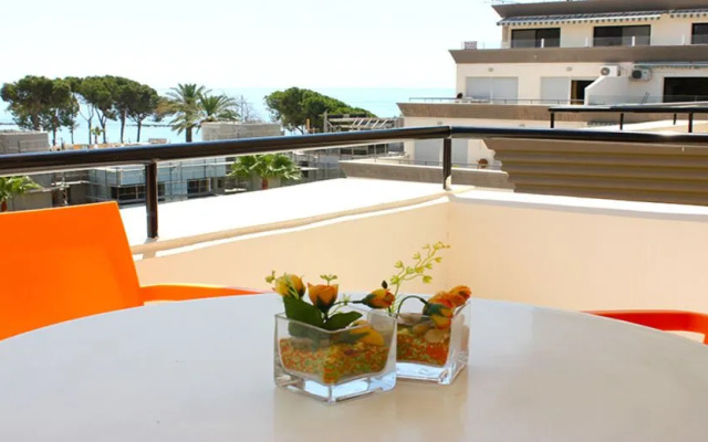 River Beach Apartments