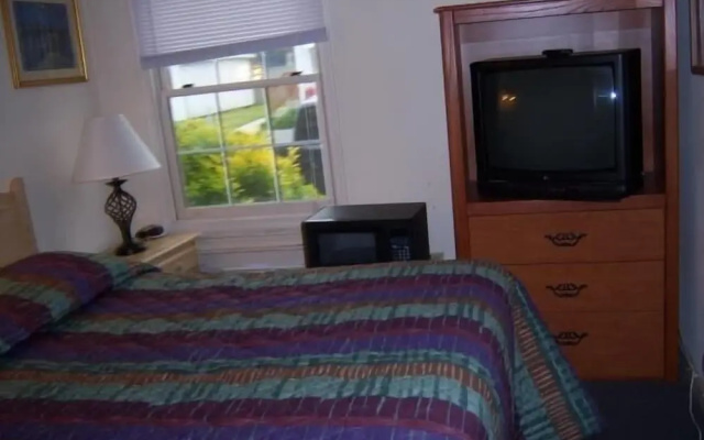 Summer Place Hotel
