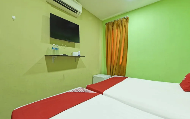 OYO 90703 Hotel Rim Global