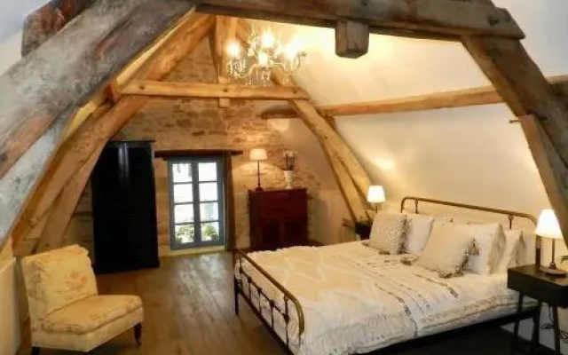 Par la Riviere (Adults Only)