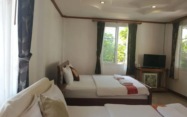 Lay de Bua Resort