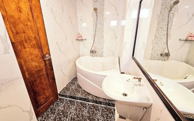 Pink Boutique Ben Thanh Hotel