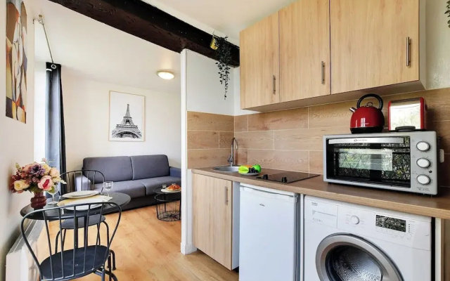 Studio in the Heart of the Marais !