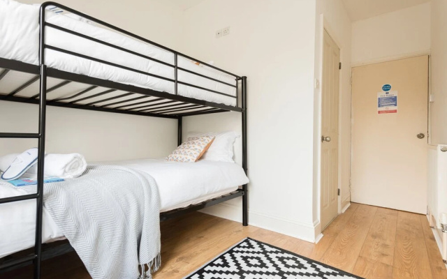 Wonderful Spacious 6 Bed Home in Heart of Bath