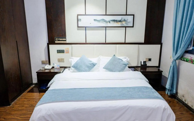 Bihai Hotel (Fengjie People's Square)