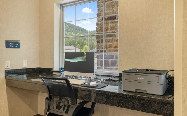 Cobblestone Hotel & Suites - Alpine