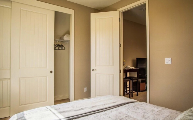 Cozy, Updated In-law