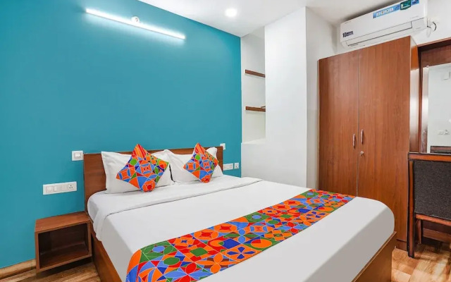 Fabhotel Rlv Green Palace