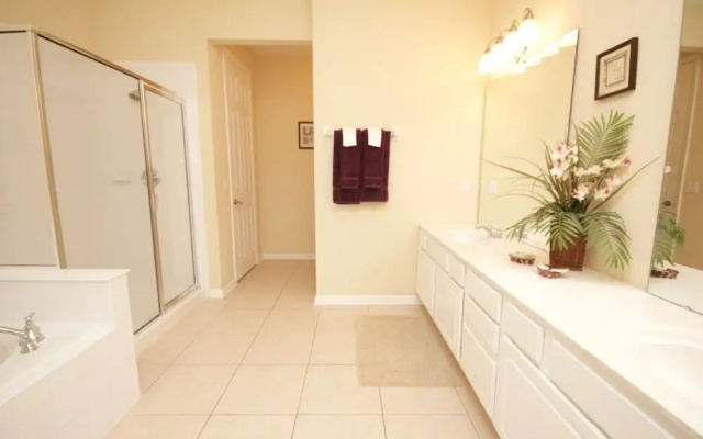 Poolside Charm 3 Bedroom Condo