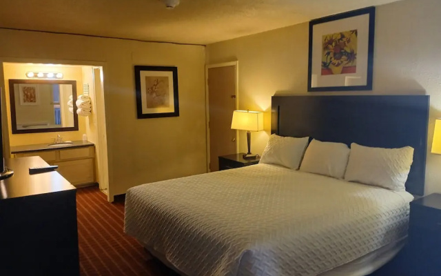 76 Family Inn