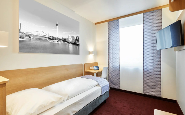 McDreams Hotel Düsseldorf-City