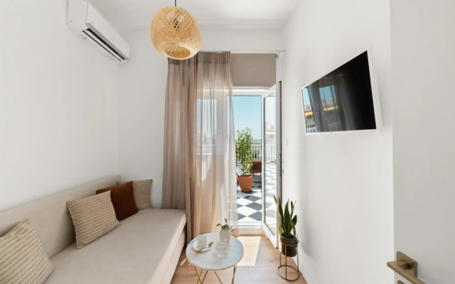 Luxurious Apartment with Big Sea View Terrace - Central Location
