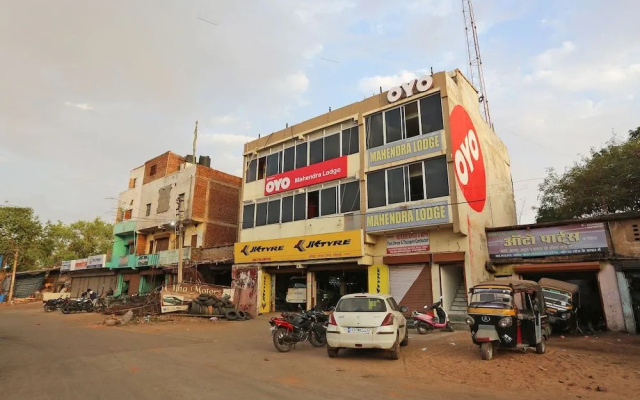 Oyo 36007 Hotel Mahendra